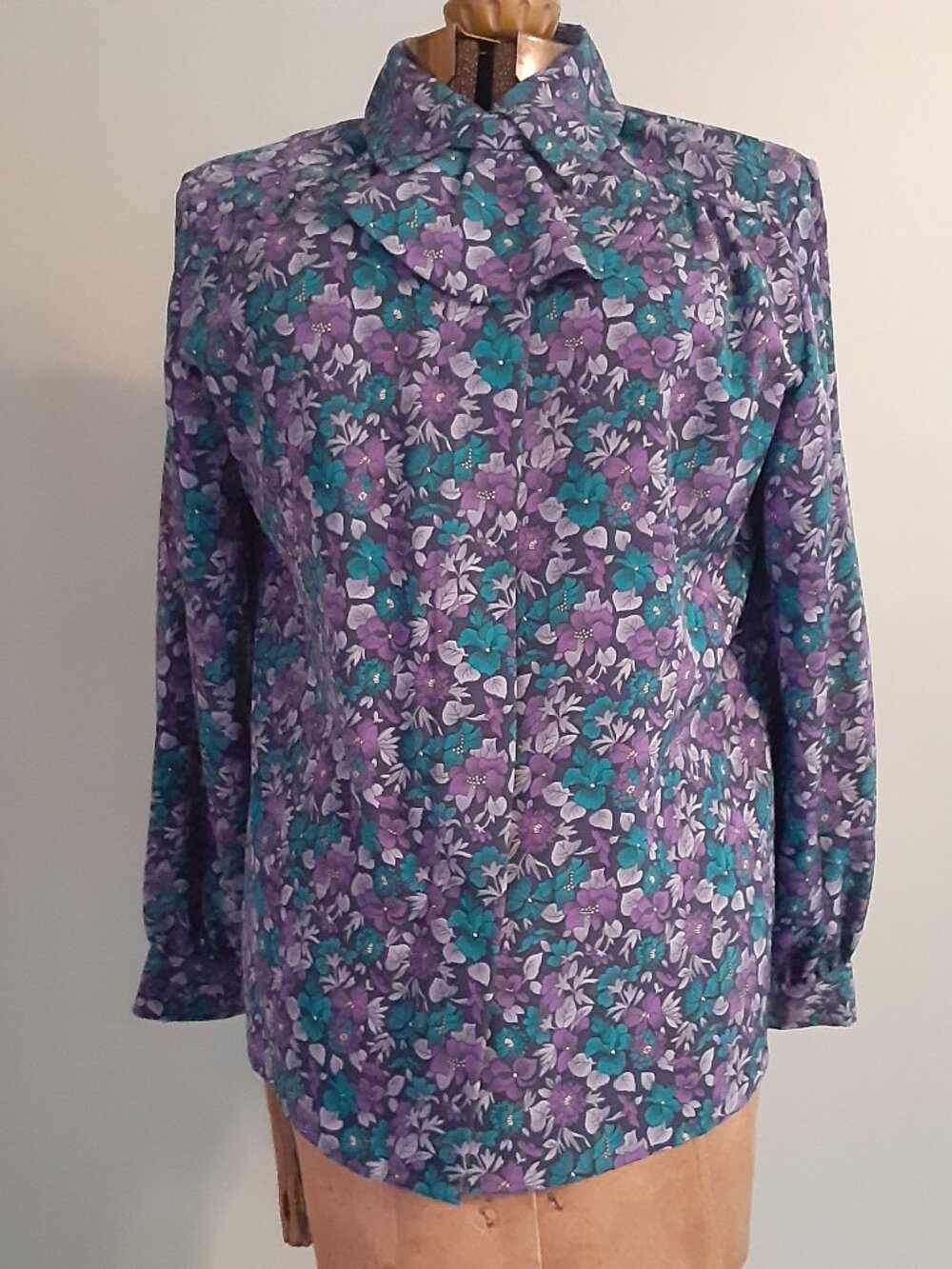 PENDLETON COUNTRY SOPHISTICATES FLORAL PRINT BLOUSE PURPLE NAVY GREEN LILAC 12